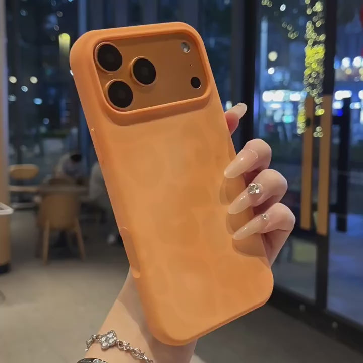 Suitable for Apple 17Promax Liquid Silicone Leopard Print Mobile Phone Case Iphone16 All-Inclusive Anti-Fall Mobile Phone Protective Cover